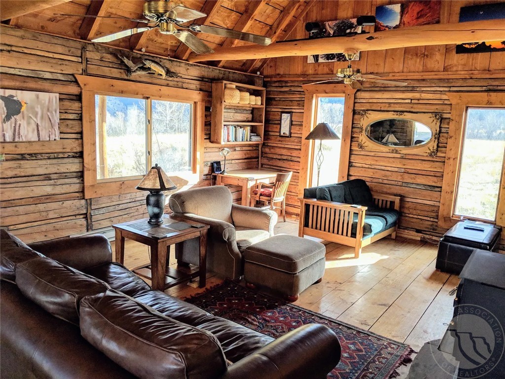 9 Grizzly Meadow Road