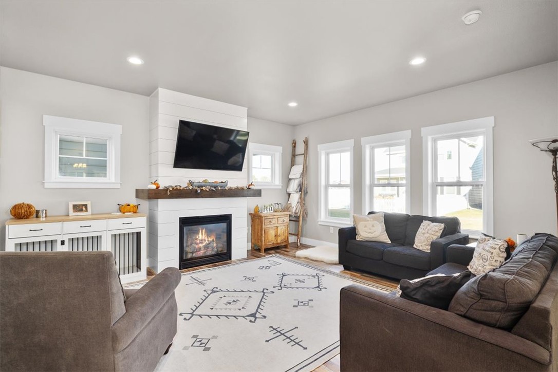 1616 Island View Drive