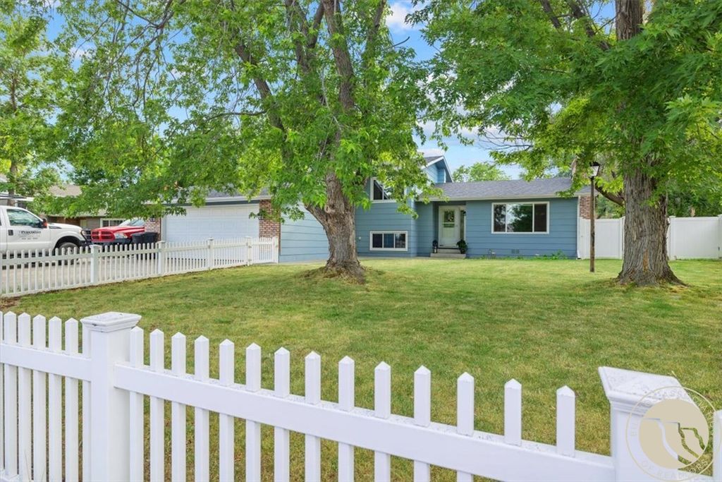 Photo of 1328 Nutter Blvd Blvd, Billings, MT 59105 (MLS # 358797)