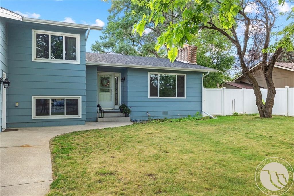 Photo of 1328 Nutter Blvd Blvd, Billings, MT 59105 (MLS # 358797)