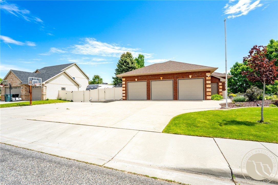 Billings, Montana 59102, United States, 4 Bedrooms Bedrooms, ,4 BathroomsBathrooms,Residential,Active,180359