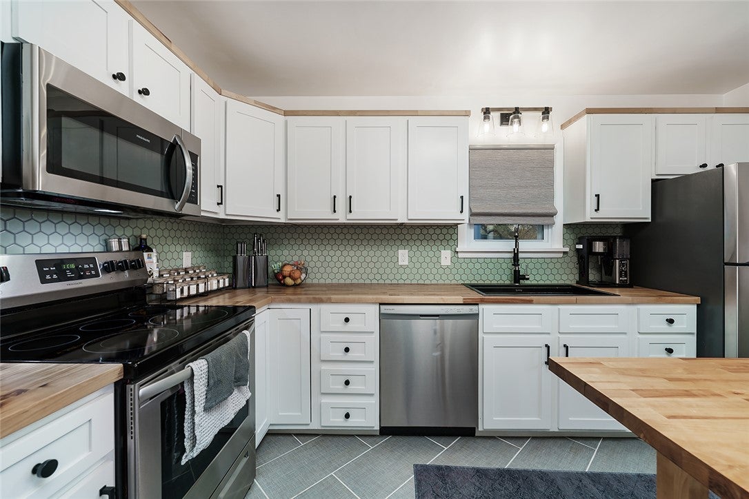 725 Cook Avenue Avenue