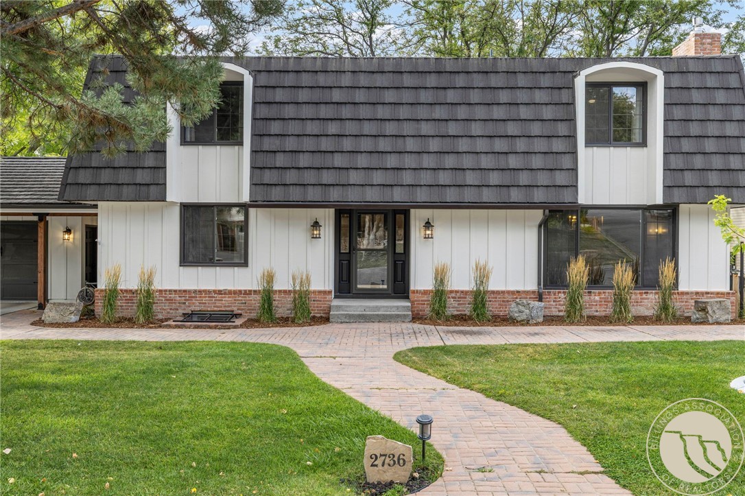 2736 Palm Drive