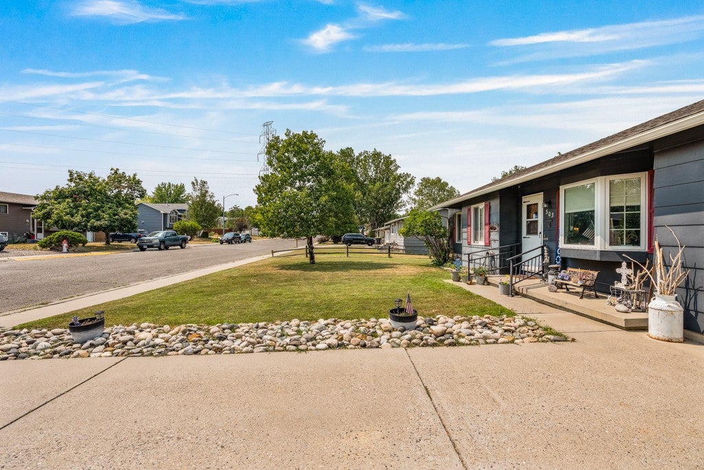 303 Nubias Place