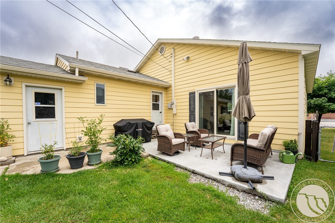 313 Villard Avenue South