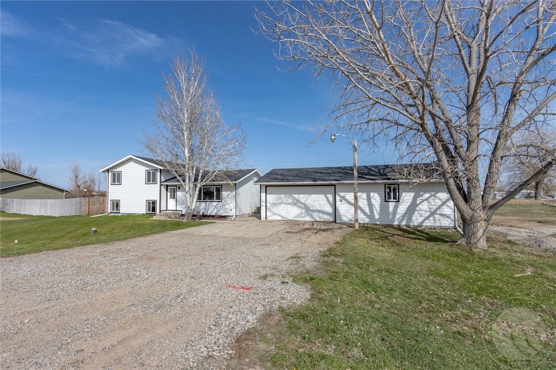 5739 Creekview Dr