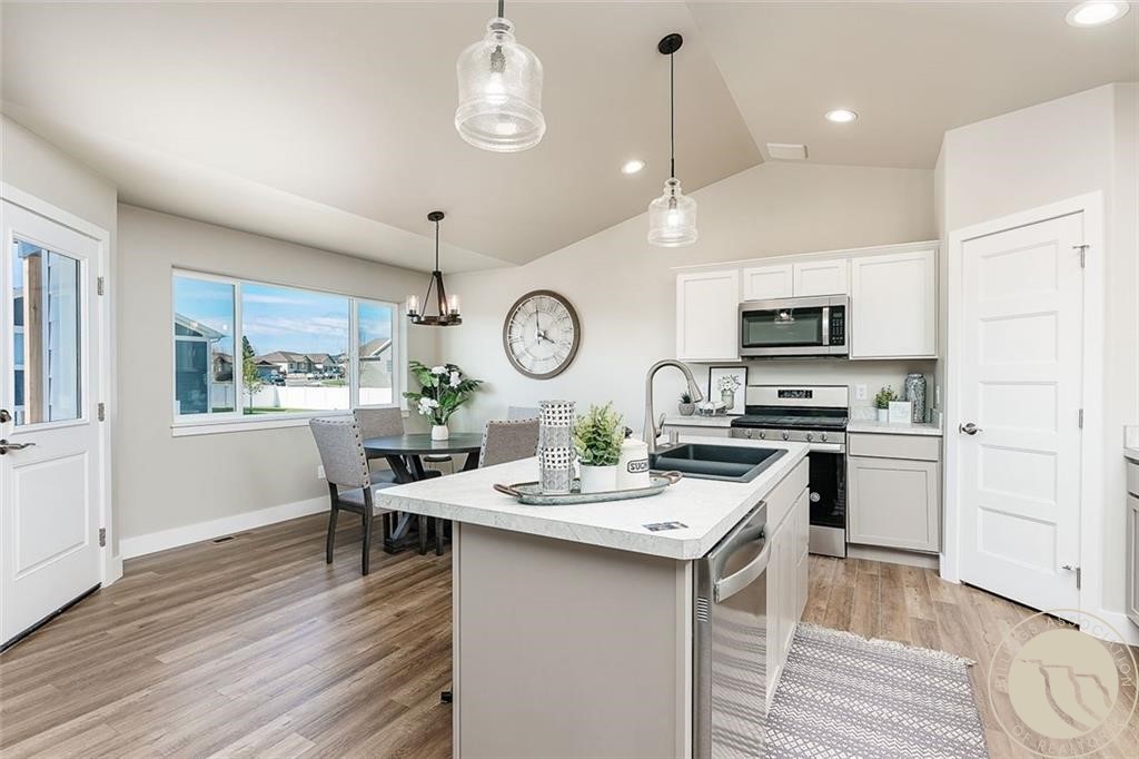 589 Chino Circle