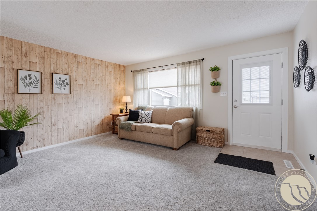 1216 W 12 Street Circle