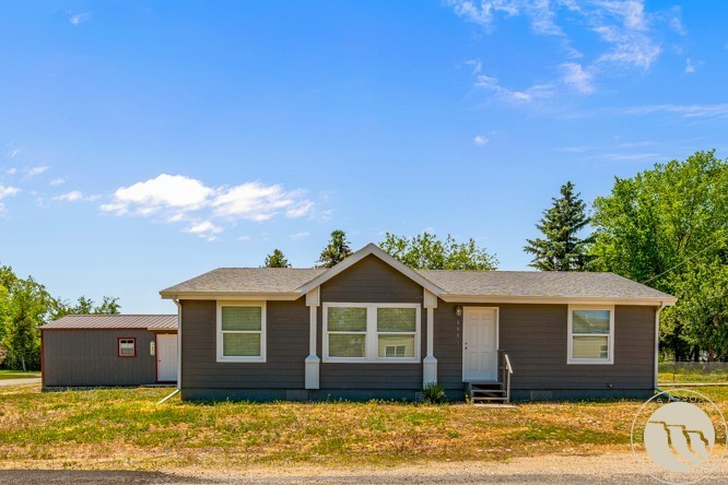 Photo 1 of 25 — 101 S 2nd Street, Roberts, MT 59070