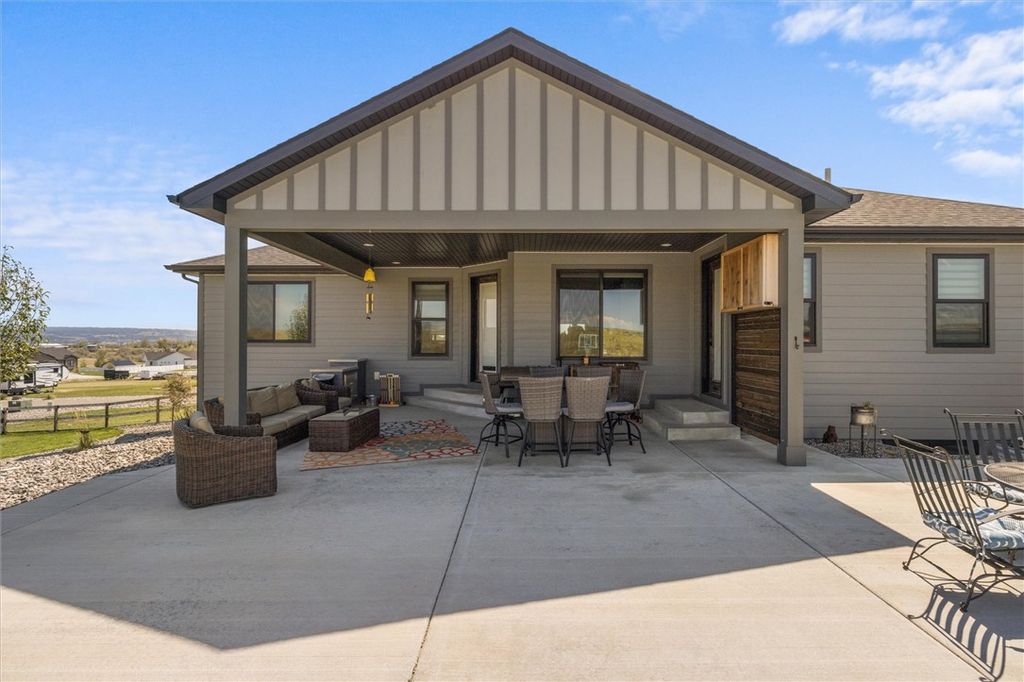 Photo of 1709 Walker Lane Ln, Billings, MT 59105 (MLS # 357949)