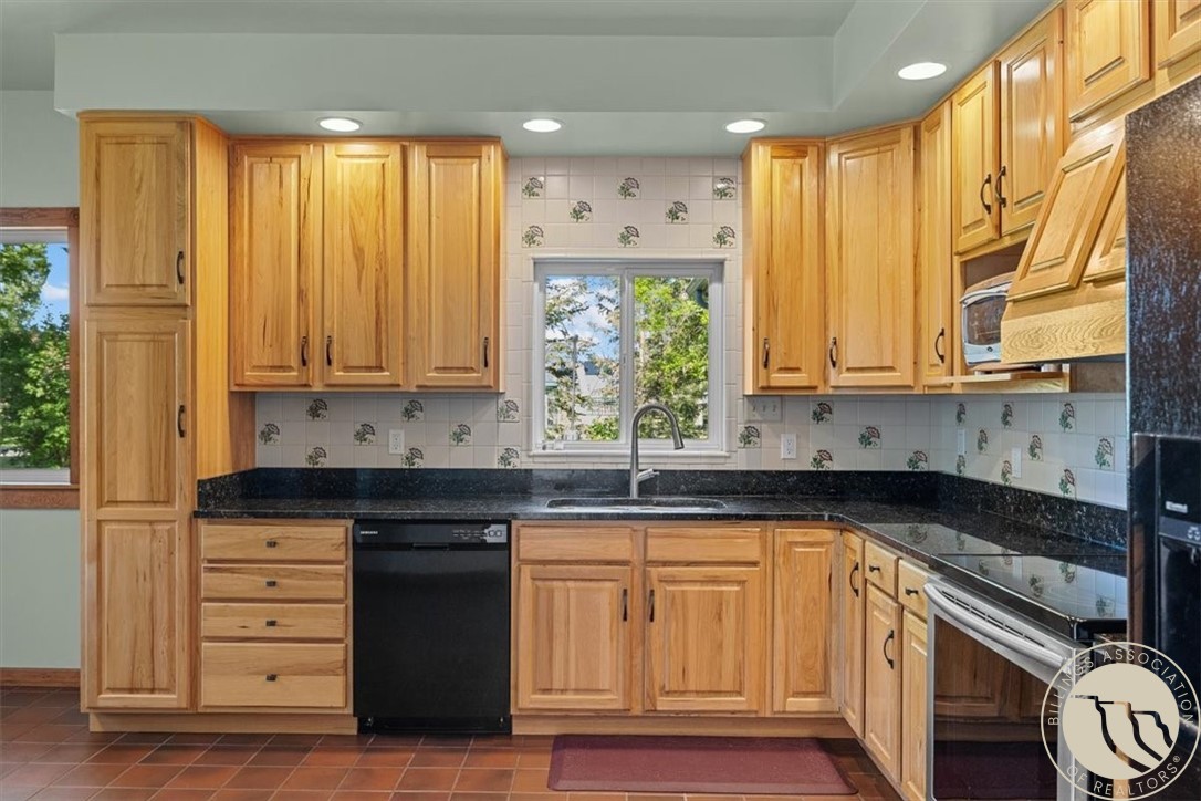 105 Schreiner Rd.