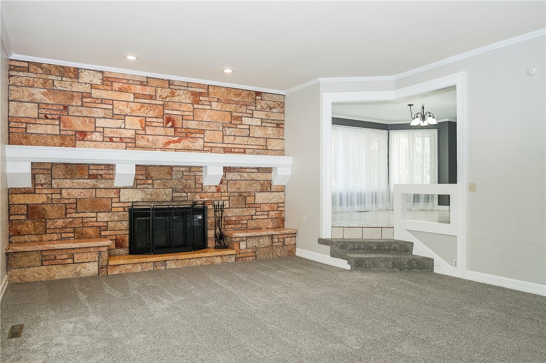 4453 Loma Vista Drive