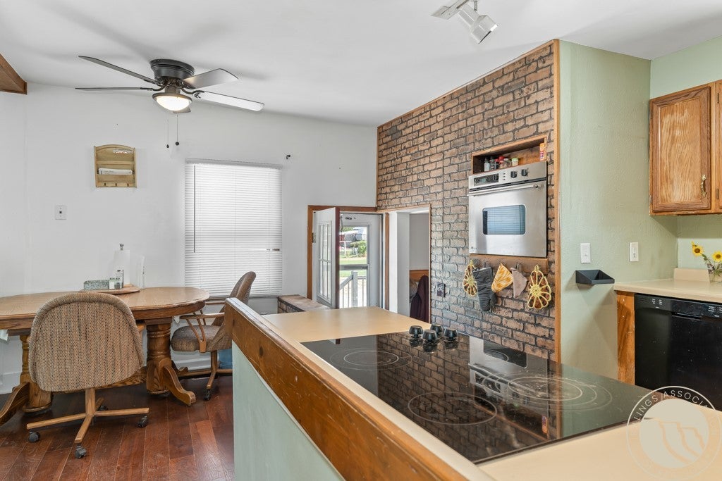 408 E Broadway Avenue