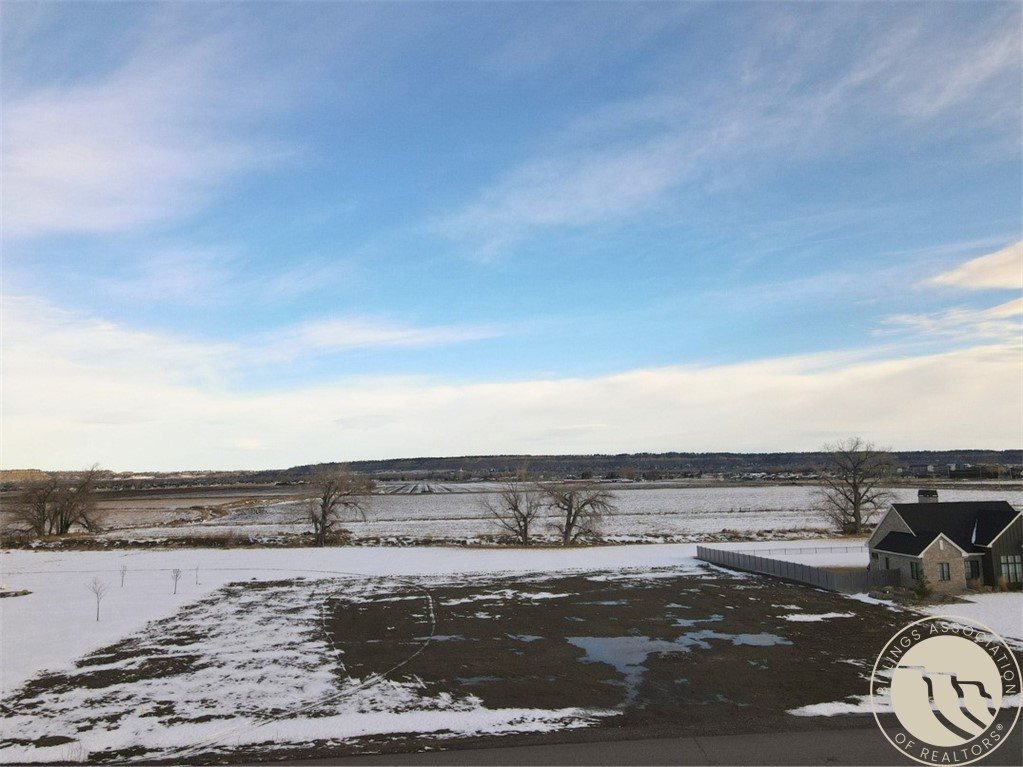 4911 Diamond Falls Road