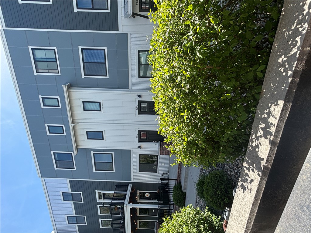 1904 Songbird Drive
