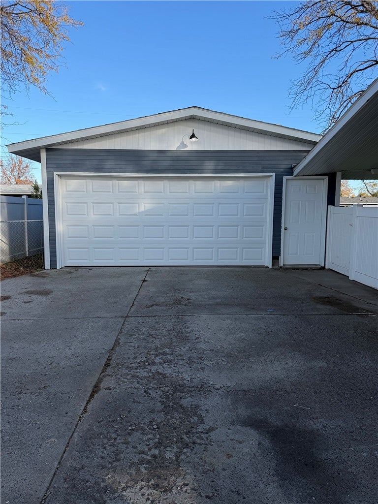 321 NORMANDY DR