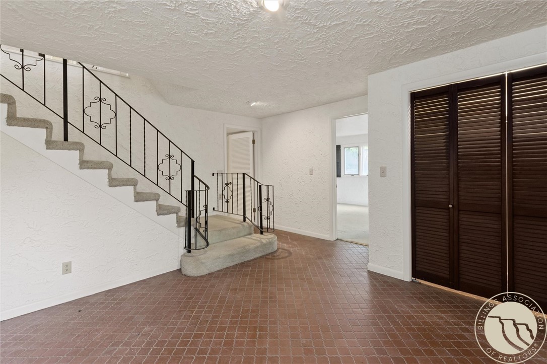 1323 Granite