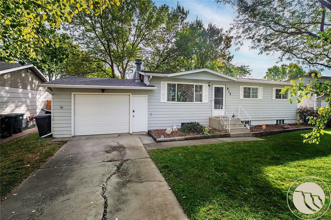 915 Maywood