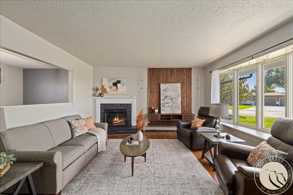 3441 Winchell Lane