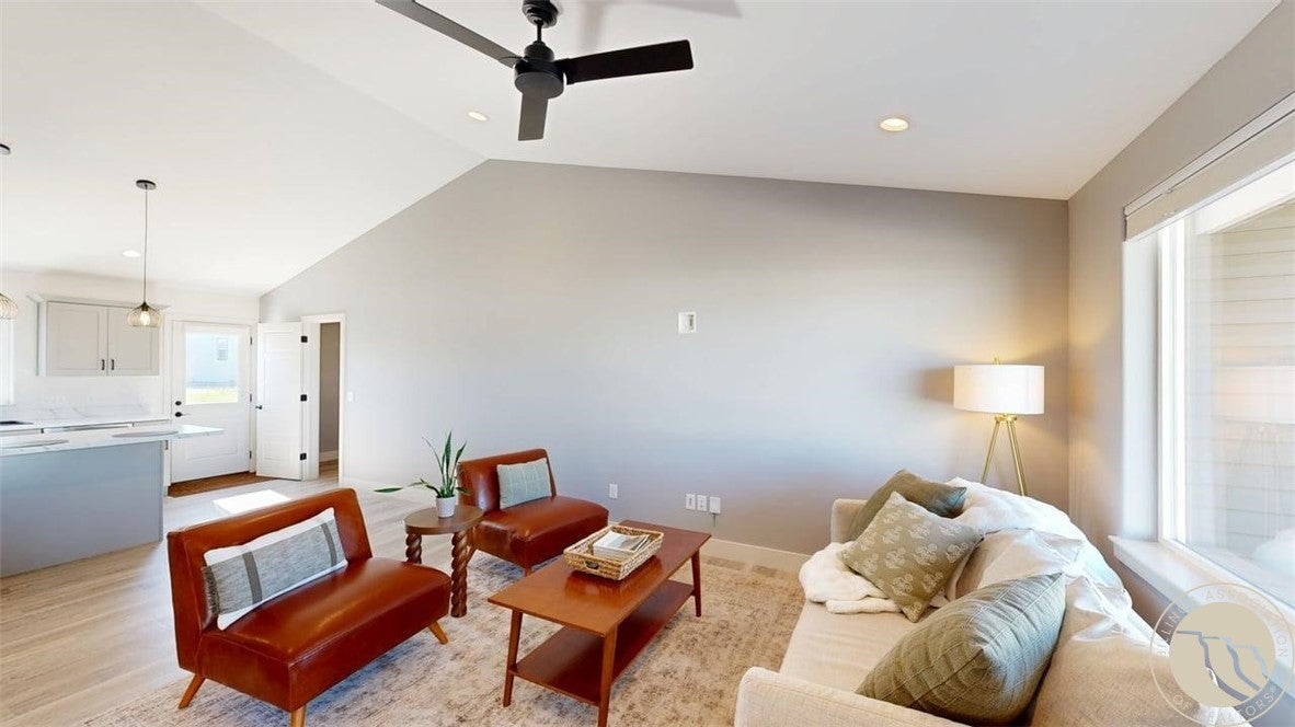 944 Anacapa Lane