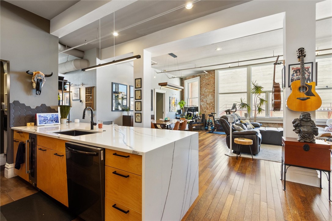 104 N Broadway #305
