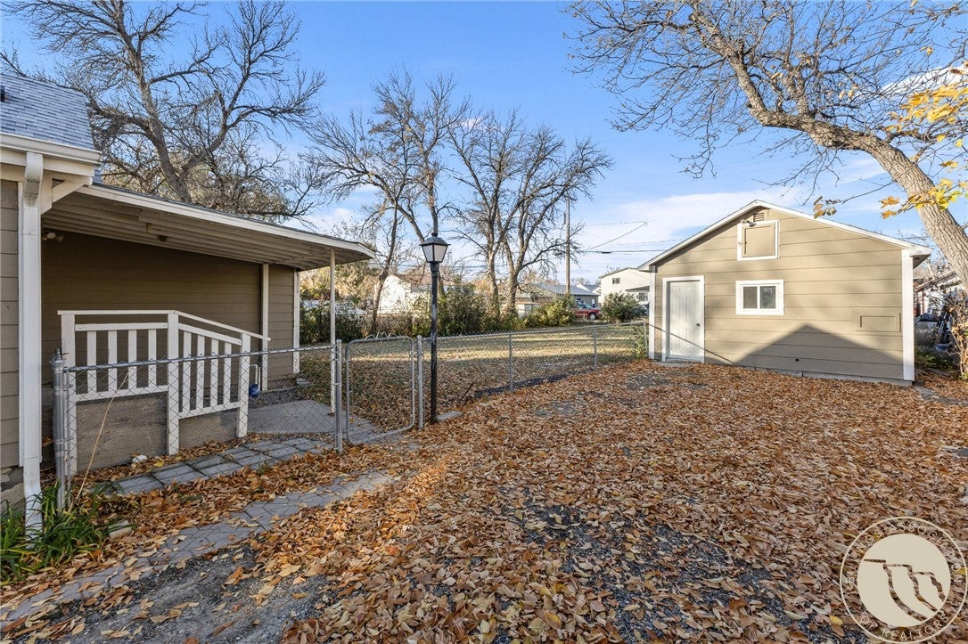 208 Woodland Avenue