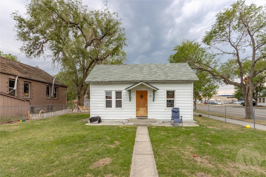224 N 17th St