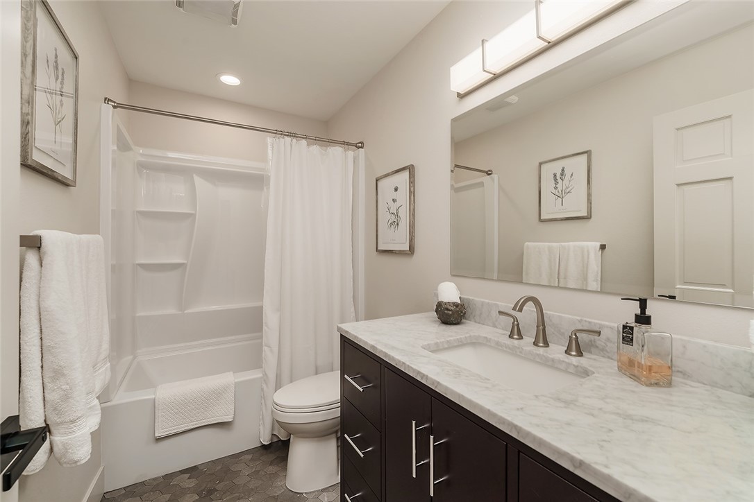 Billings, Montana 59102, United States, 4 Bedrooms Bedrooms, ,4 BathroomsBathrooms,Residential,Active,121639