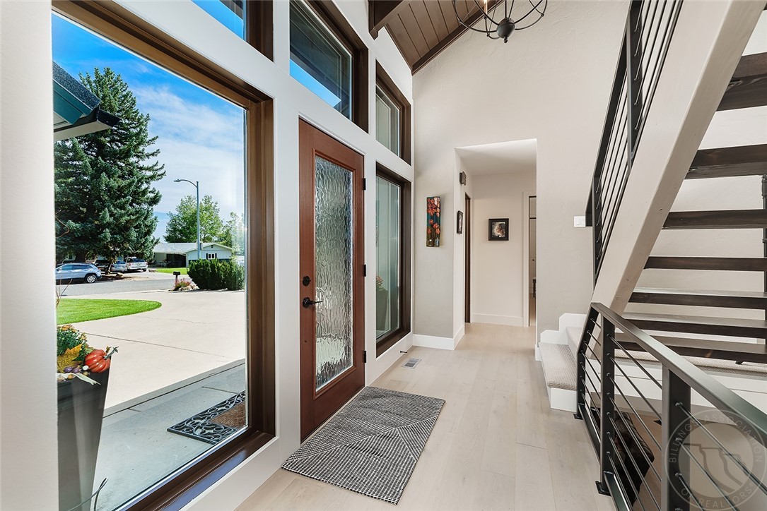 2910 Stanford Drive