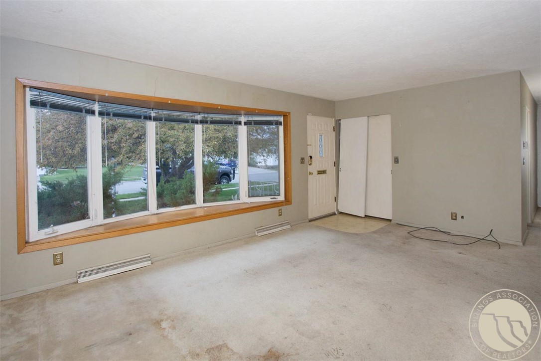 307 17th Street W