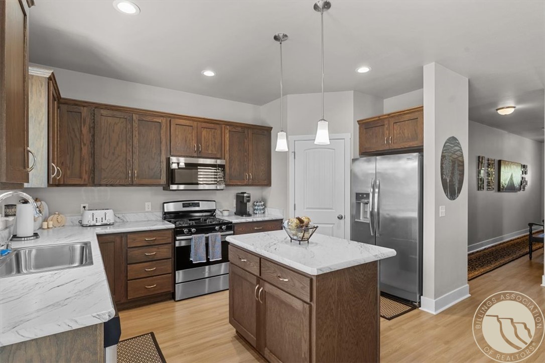 6225 Ridge Stone Drive N 22