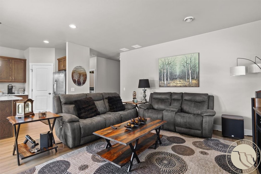 6225 Ridge Stone Drive N 22