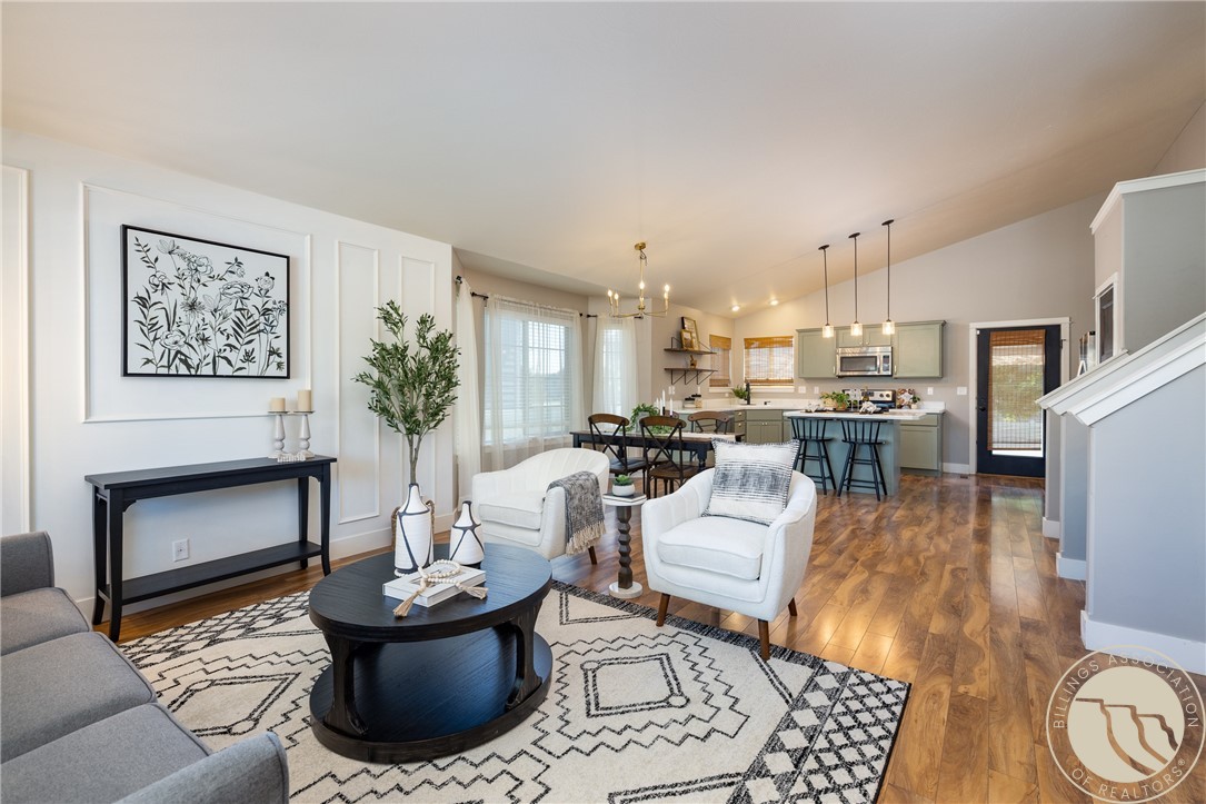 5812 Flax Trail