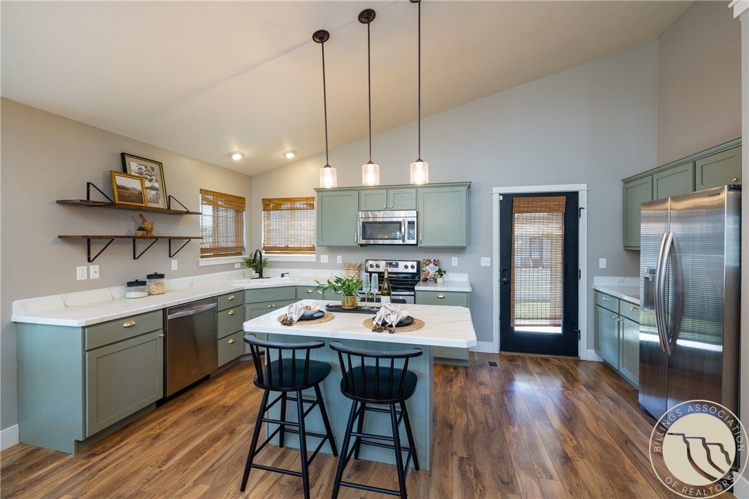 5812 Flax Trail