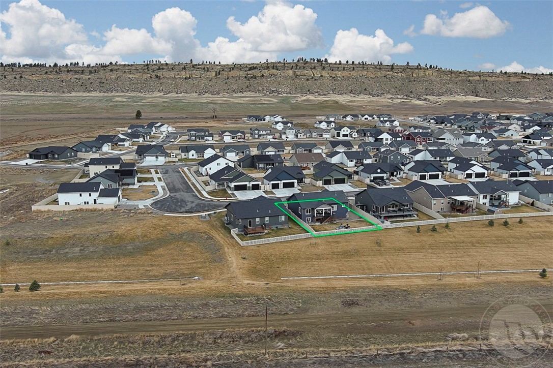 Billings, Montana 59106, United States, 5 Bedrooms Bedrooms, ,3 BathroomsBathrooms,Residential,Contingent,92984