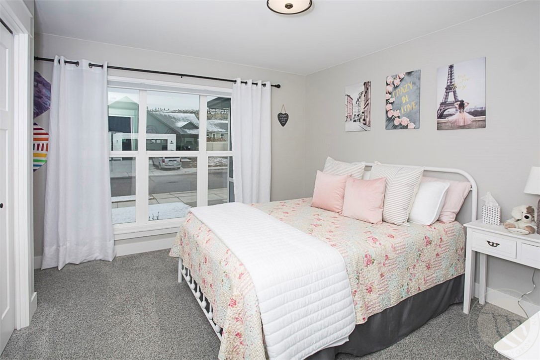 Billings, Montana 59106, United States, 5 Bedrooms Bedrooms, ,3 BathroomsBathrooms,Residential,Contingent,92984