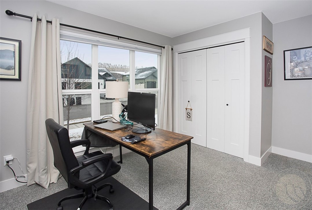 Billings, Montana 59106, United States, 5 Bedrooms Bedrooms, ,3 BathroomsBathrooms,Residential,Contingent,92984