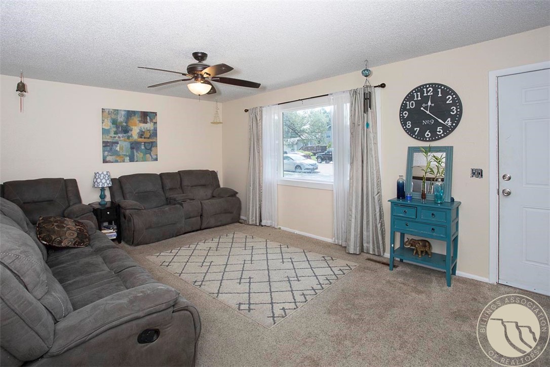 325 Sahara Drive