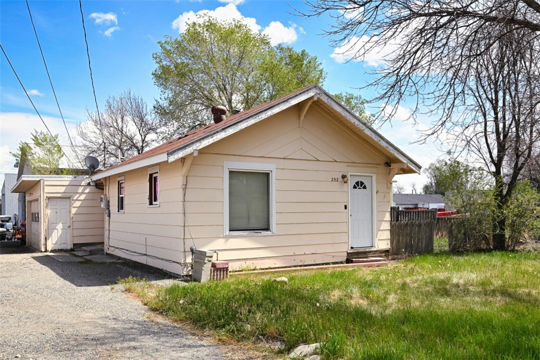 232 N 8th (Allen) Street