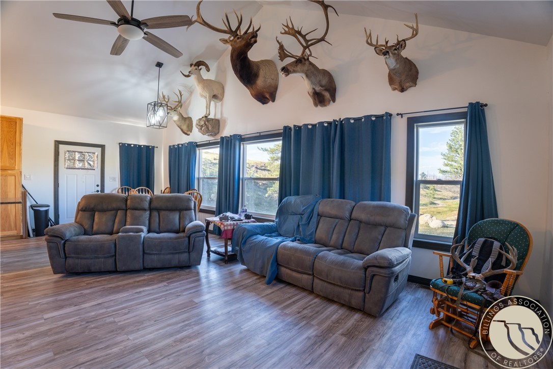 610 Johnnys Coal Road