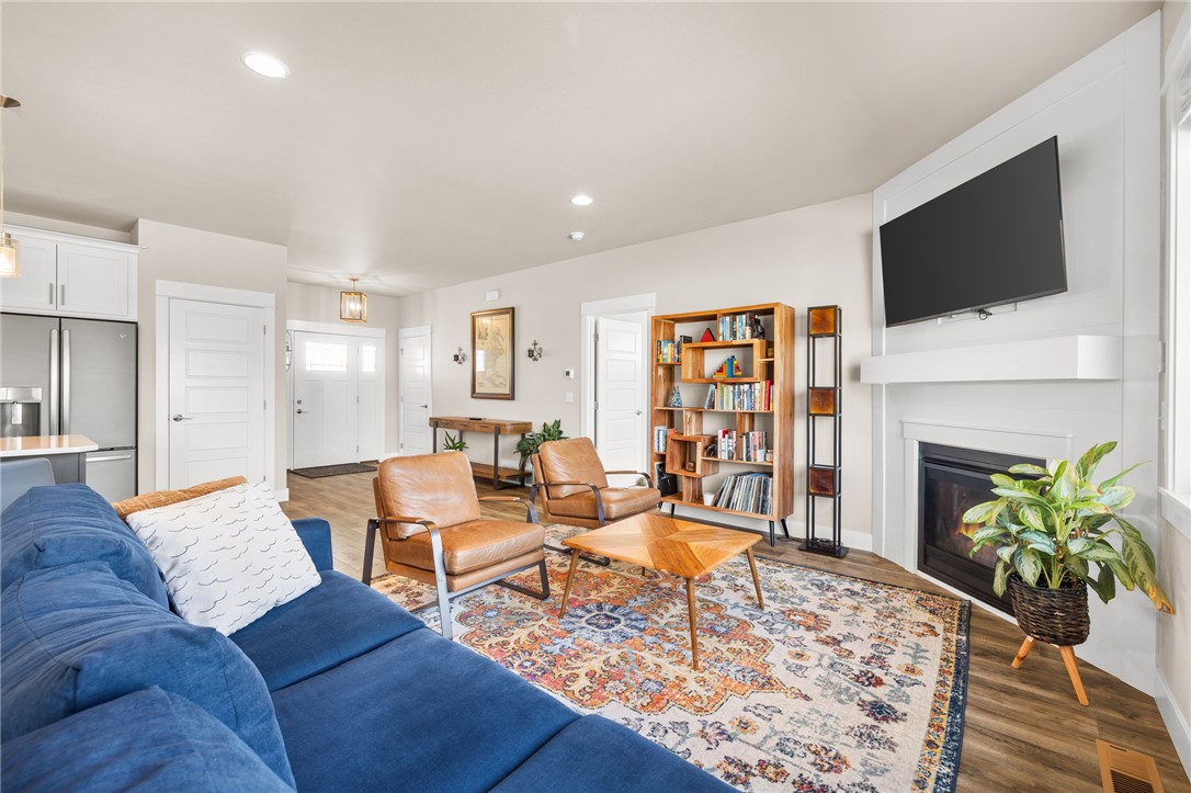 3202 Harrier Lane
