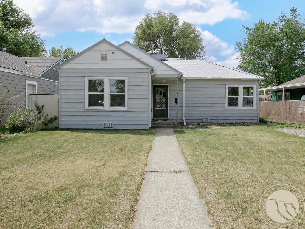 1326 Custer Avenue