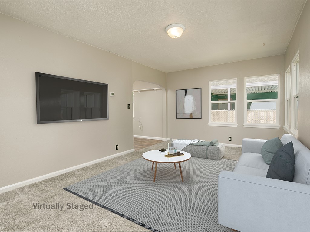 1326 Custer Avenue