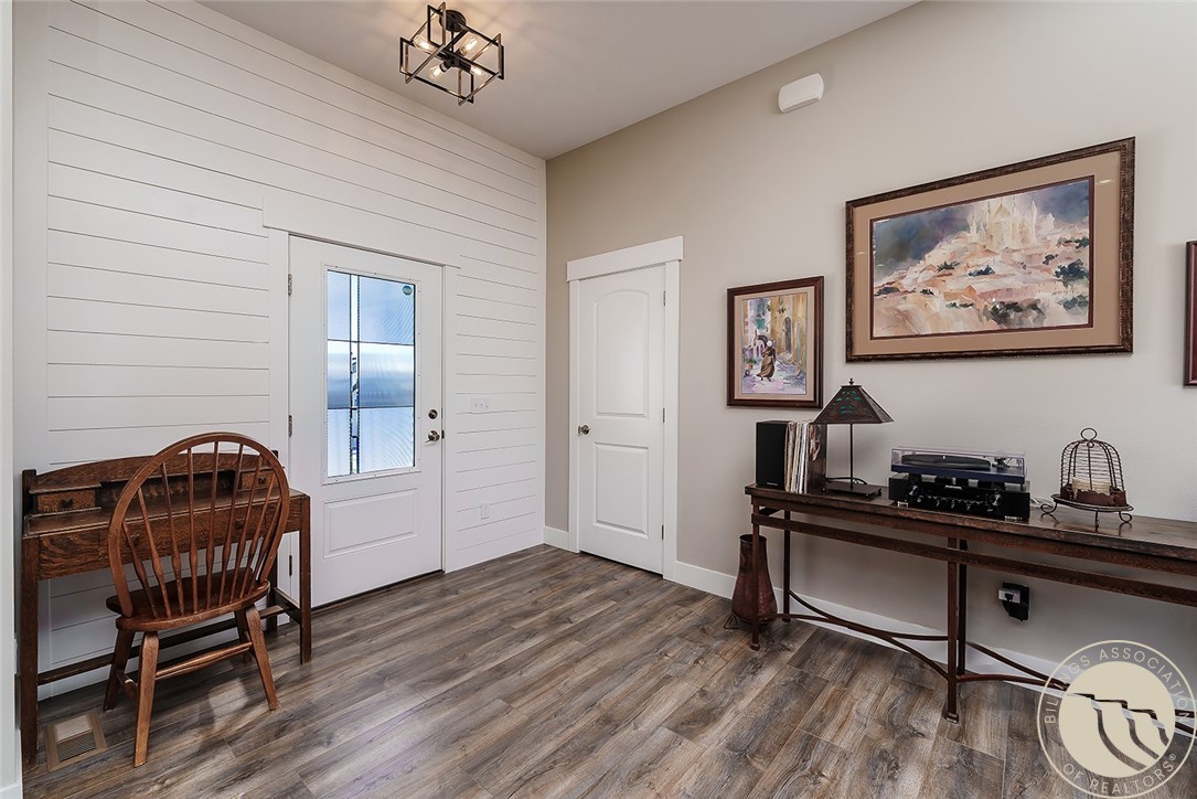 6335 Southern Bluffs Lane