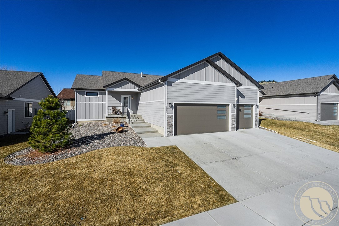 6335 Southern Bluffs Lane