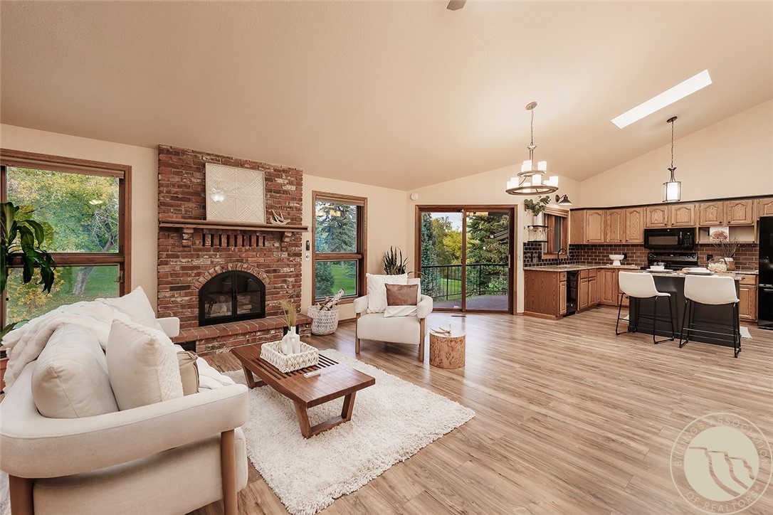 415 Avenue D 202