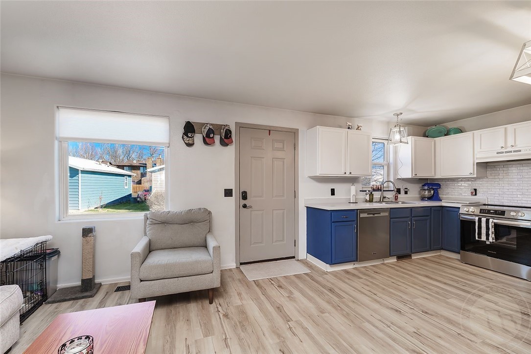 3390 Canyon Drive C19