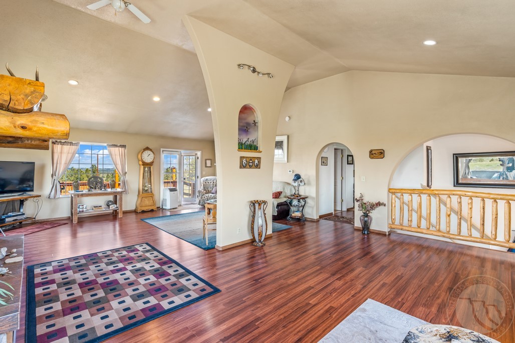 16 Grassland Way