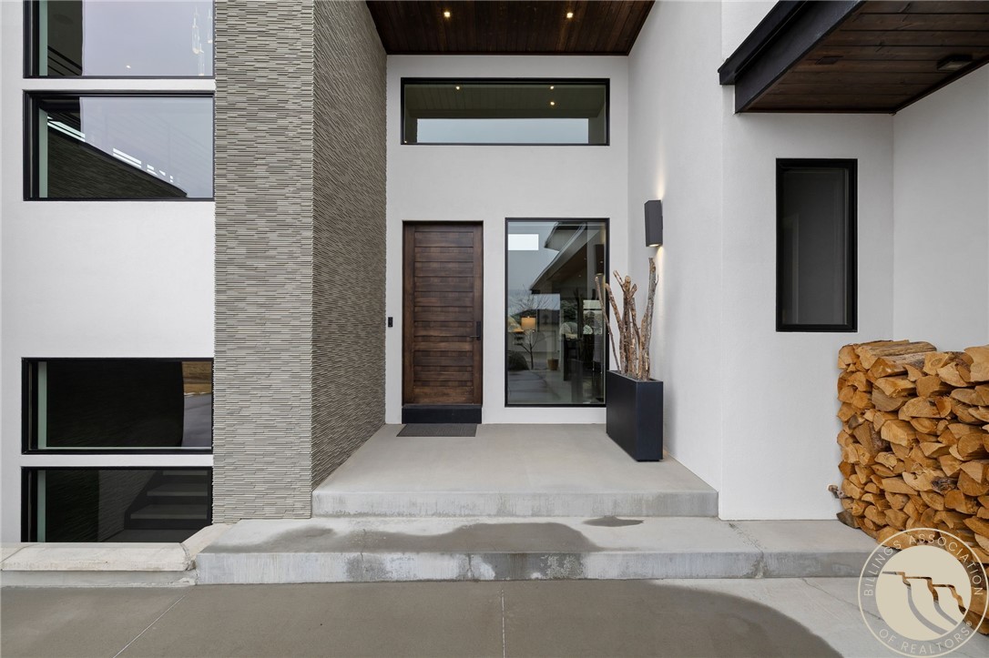 4649 N Hollow Brook Drive