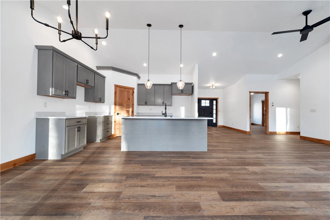 2431 Woodlands